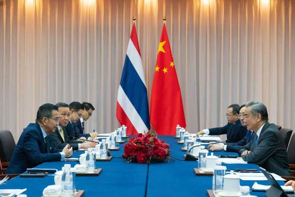 豪配投资 王毅：中方支持泰柬双方加强对话协商，重建互信，重归于好